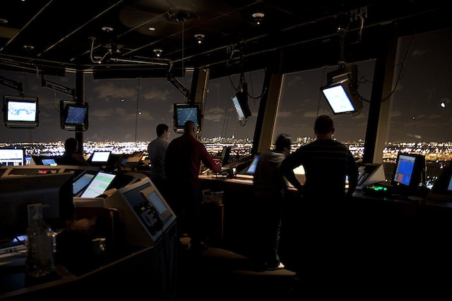 EWR ATCs working night